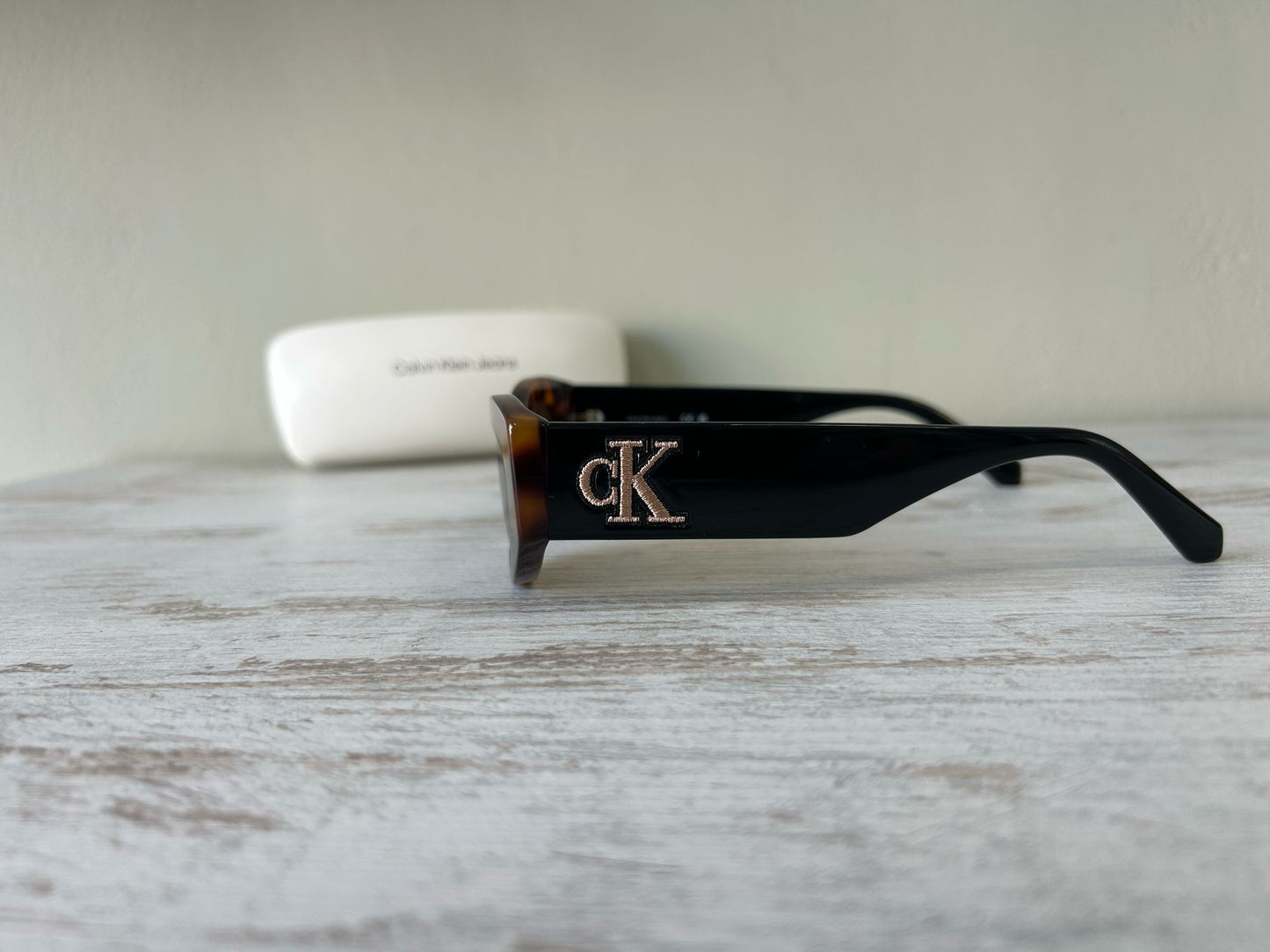 Occhiali da Sole Calvin Klein Jeans CKJ24626S (235)