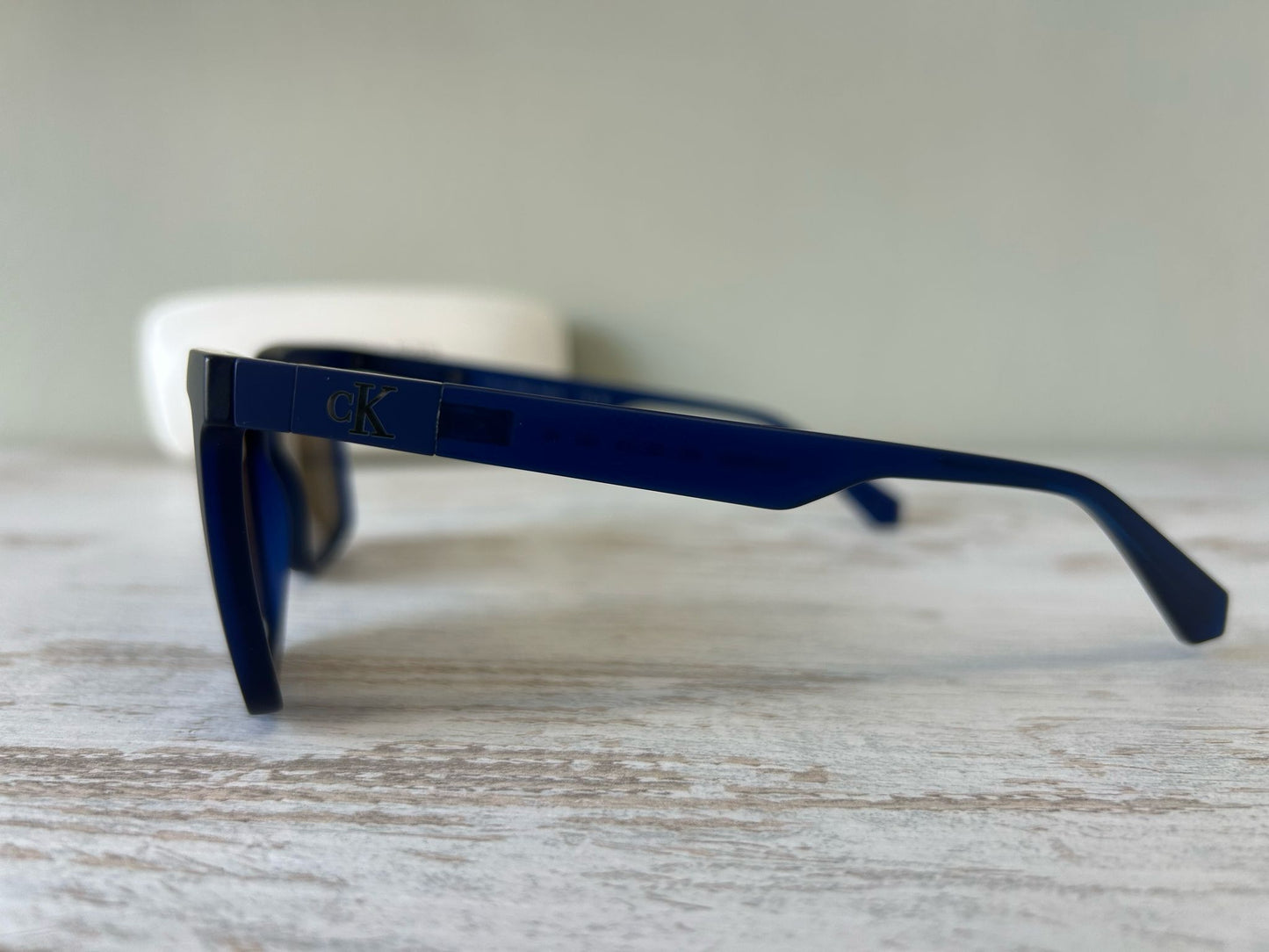 Calvin Klein Jeans CKJ 23659S - 400 Blu | Occhiale Da Sole Unisex